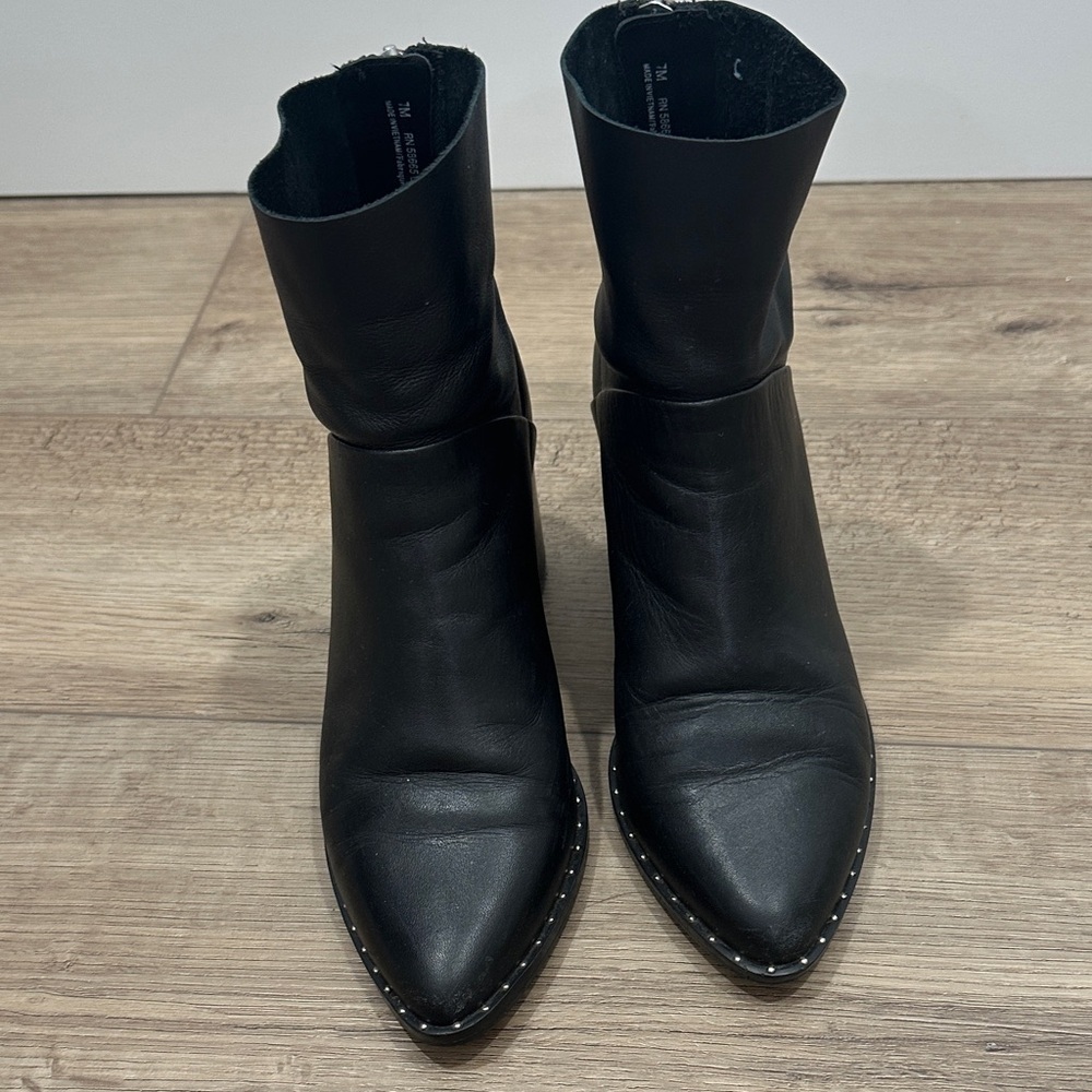 Treasure & Bond Farrah Nordstrom soft Black Leather Ankle Boots zipper studded - Picture 3 of 10